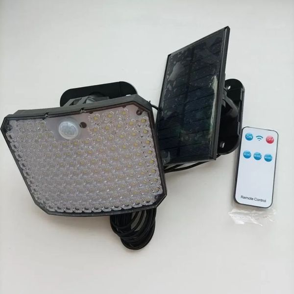 Світильник на сонячній батареї з датчиком руху Solar wall lamp SMD104 фото